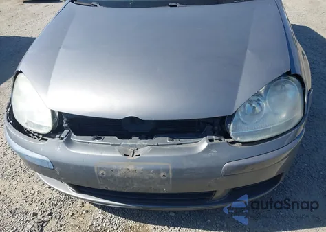 2009 Volkswagen Rabbit S from USA, damaged, VIN WVWDA71K09W024168